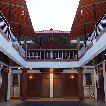 Vanvarsha Resort Chandoli Экстерьер фото