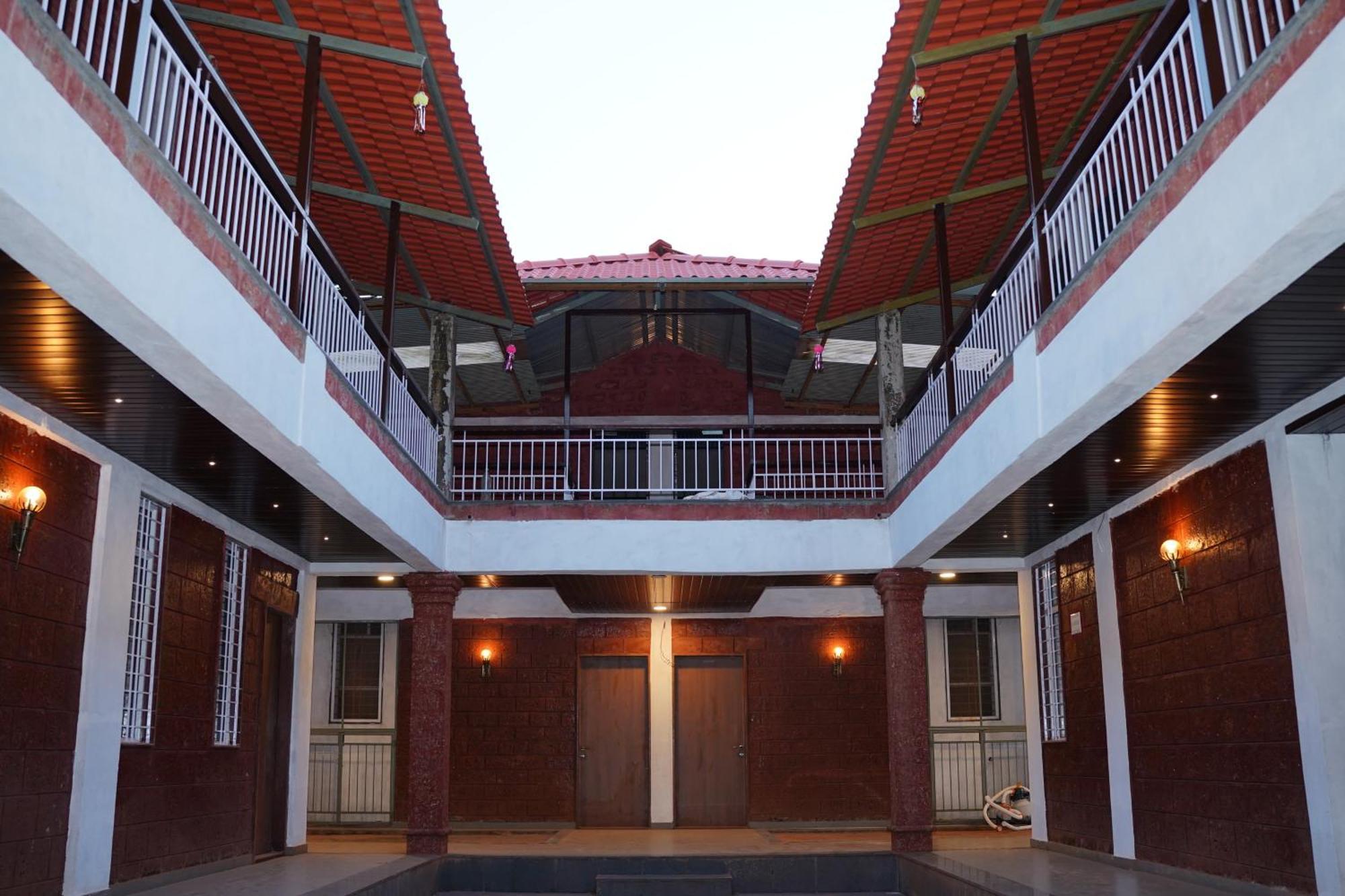 Vanvarsha Resort Chandoli Экстерьер фото